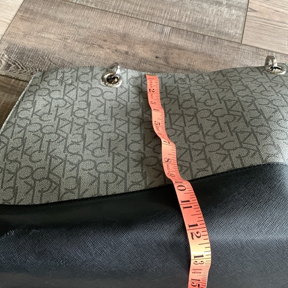 💵Calvin Klein travel tote - Picture 8 of 9